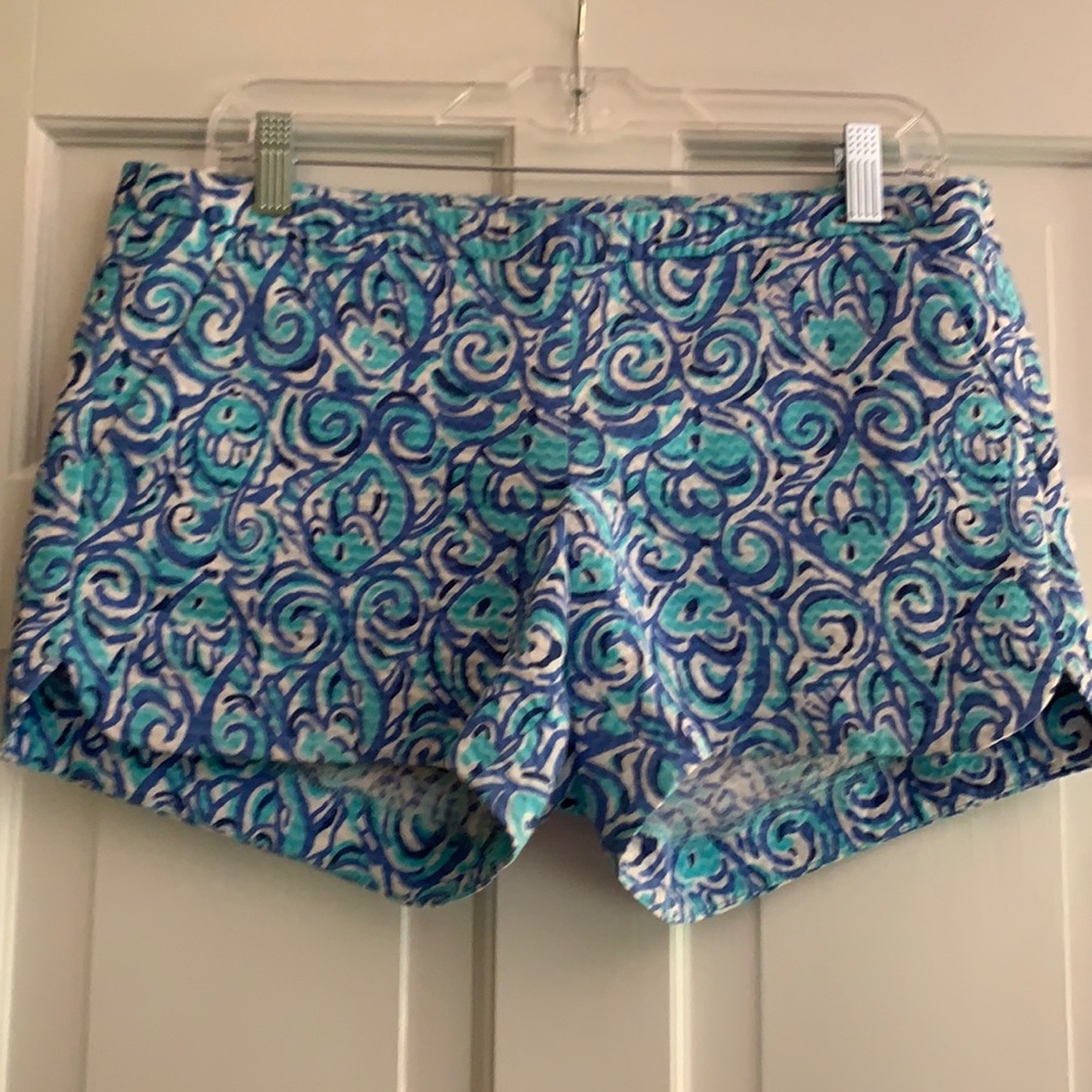 Lilly Pulitzer side zip short. 100% cotton